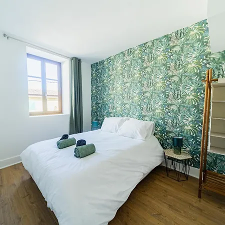 Апартаменты Escapade En Val De Saone T4 Familial & Jardin *